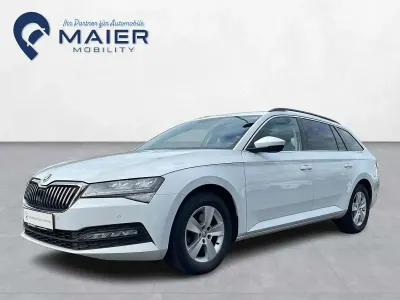 Gebraucht Skoda Superb Ambition 150 PS (110 kW) 2022 Moonweiss metallic Kombi