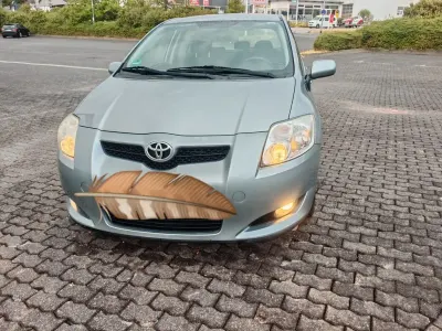 Gebraucht Toyota Auris Team 97 PS (71 kW) 2009 Silber Kleinwagen