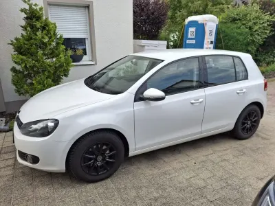 Gebraucht VW Golf VII Comfortline 122 PS (89 kW) 2013 Weiß Limousine