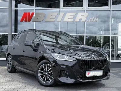 Gebraucht BMW 218 M Sport 136 PS (100 kW) 2024 Saphirschwarz Van / Kleinbus