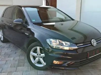Gebraucht VW Golf VII 110 PS (80 kW) 2017 Schwarz Limousine