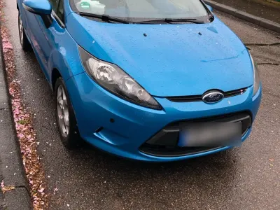 Usata Ford Fiesta 82 CV (60 kW) 2009 Blu Utilitaria