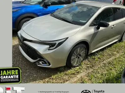 Neu Toyota Corolla 178 PS (130 kW) 2026 Silber Kombi