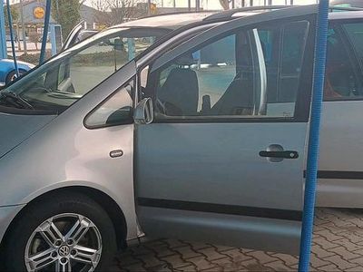 VW Sharan