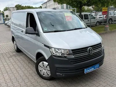 Gebraucht VW Transporter 110 PS (80 kW) 2022 Reflexsilber Van