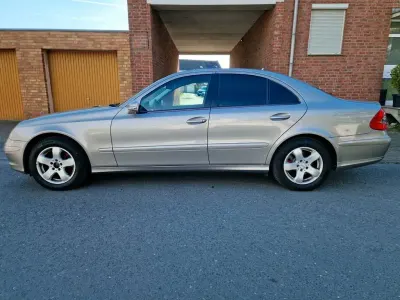 Gebraucht Mercedes E280 231 PS (169 kW) 2006 Silber Limousine