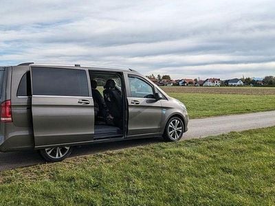 Grau Gebraucht 2015 Mercedes V250 Avantgarde Edition Van / Kleinbus | 29.999 € (Guter Preis)