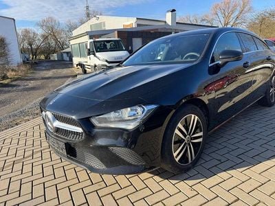 Schwarz Gebraucht 2022 Mercedes CLA180 Shooting Brake Kombi | 12.990 € (Fairer Preis)