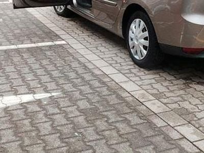 Gebraucht Renault Laguna III Expression 110 PS (80 kW) 2009 Gold Limousine