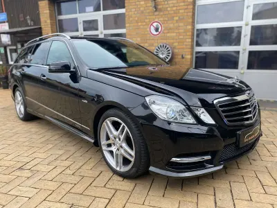 Gebraucht Mercedes E220 Avantgarde 170 PS (125 kW) 2011 Schwarz Kombi