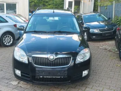 Używany Skoda Roomster Comfort 86 KM (63 kW) 2007 Czarny Minivan