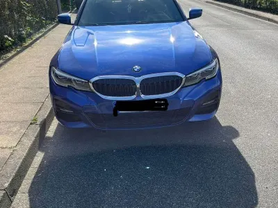 Gebraucht BMW 320 M Sport 190 PS (139 kW) 2020 Blau Kombi