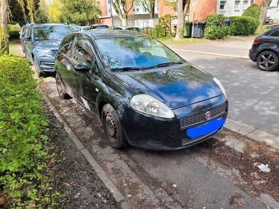 Second-hand Fiat Grande Punto Dynamic 77 CP (56 kW) 2009 Negru Hatchback