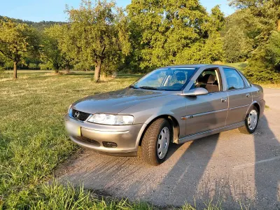 Gebraucht Opel Vectra 115 PS (84 kW) 1999 Braun Limousine