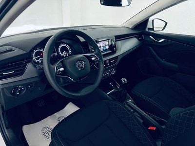 Gebraucht Skoda Scala Selection 95 PS (69 kW) 2023 Weiß Kleinwagen