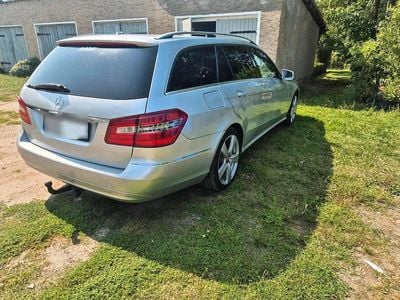 Mercedes E220