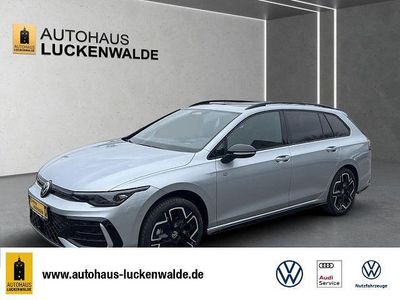 Nouă VW Golf VIII R-line 150 CP (110 kW) 2026 Argintiu Break