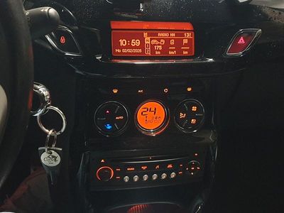 Schwarz Gebraucht 2012 Citroën DS3 So Chic Kleinwagen | 5.350 € (Guter Preis)