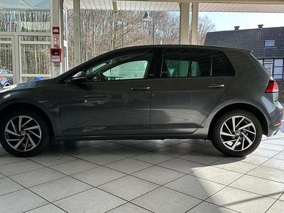 Gebraucht VW Golf VII Sound 150 PS (110 kW) 2018 Indiumgrau metallic Kleinwagen