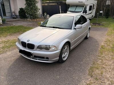 Gebraucht BMW 320 170 PS (125 kW) 2001 Silber Coupé