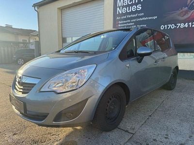 Gebraucht Opel Meriva 101 PS (74 kW) 2012 Silber Van / Kleinbus