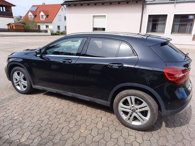 gebraucht Mercedes GLA220 d 4MATIC DCT - AHK