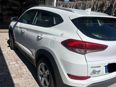 Gebraucht Hyundai Tucson 177 PS (130 kW) 2016 Weiß SUV