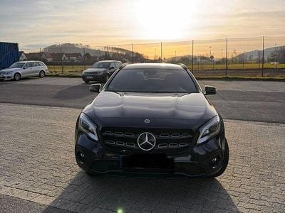 Usata Mercedes GLA250 Urban 211 CV (155 kW) 2018 Blu SUV