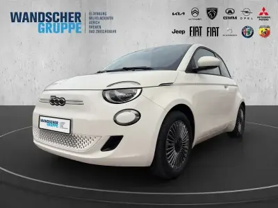 Gebraucht Fiat 500e Basis 86 kW (118 PS) 2023 Weißschwarz Kleinwagen
