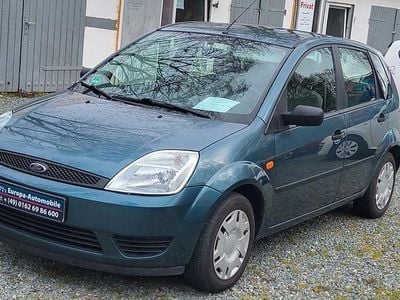 Gebraucht Ford Fiesta Ambiente 60 PS (44 kW) 2002 Grün Kleinwagen