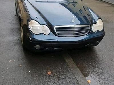 Mercedes C180