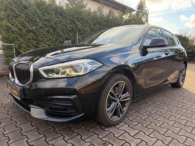 Schwarz Gebraucht 2022 BMW 118 Sport Line Kleinwagen | 15.900 € (Fairer Preis)