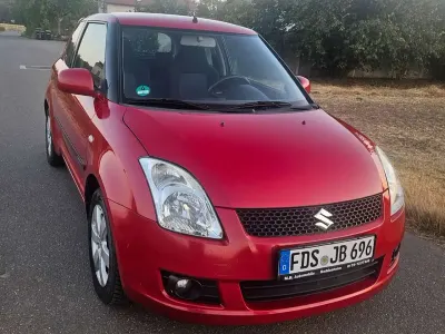 Gebraucht Suzuki Swift 92 PS (67 kW) 2010 Rot Kleinwagen
