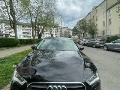 Używany Audi A3 Attraction 122 KM (89 kW) 2014 Czarny Sedan/Limuzyna