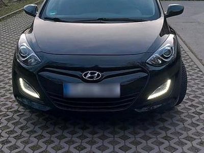 Gebraucht Hyundai i30 99 PS (72 kW) 2014 Schwarz Limousine