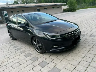 Używany Opel Astra 95 KM (69 kW) 2016 Czarny Kombi