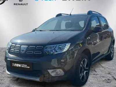 Gebraucht Dacia Sandero Celebration 101 PS (74 kW) 2021 Grau Limousine