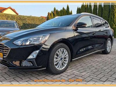 Gebraucht Ford Focus Titanium 125 PS (91 kW) 2020 Schwarz Kombi
