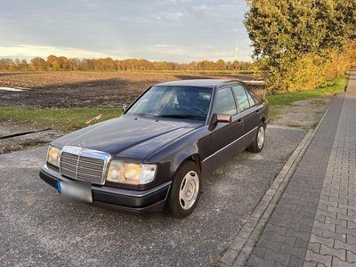 Gebraucht Mercedes 200 75 PS (55 kW) 1993 Andere farben Limousine