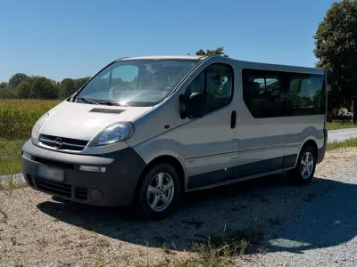 Gebraucht Opel Vivaro 135 PS (99 kW) 2006 Silber Van / Kleinbus
