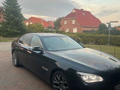 BMW 730