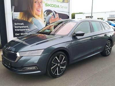 Seda quartz/quartz grey Gebraucht 2021 Skoda Octavia First Edition Kombi | 24.980 € (Teuer)