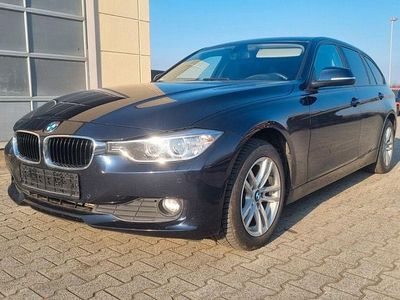 Gebraucht BMW 320 Comfort Edition 184 PS (135 kW) 2010 Schwarz Kombi