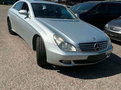 Second-hand Mercedes CLS320 224 CP (164 kW) 2006 Argintiu Berlinǎ