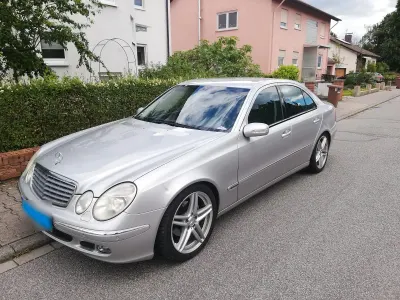 Gebraucht Mercedes E320 Elegance 224 PS (164 kW) 2003 Silber Limousine