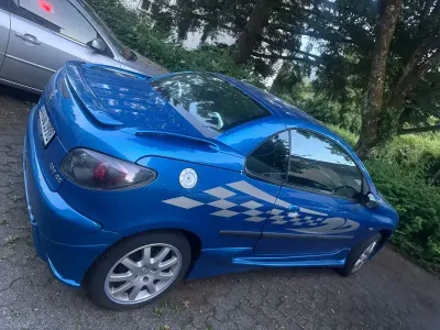 Gebraucht Peugeot 206 CC Sport 109 PS (80 kW) 2004 Blau Cabrio