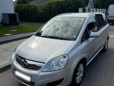 Gebraucht Opel Zafira 150 PS (110 kW) 2009 Silber Van / Kleinbus