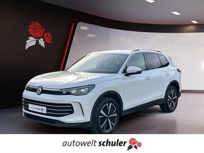 Neu VW Tiguan Elegance 150 PS (110 kW) 2025 Pure white uni SUV