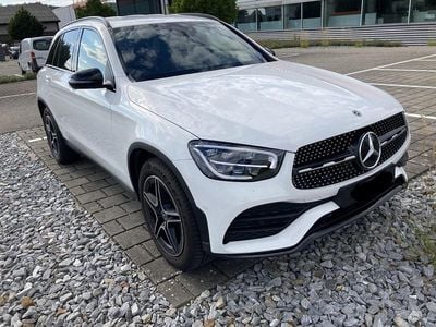Weiß Gebraucht 2021 Mercedes GLC200 AMG line SUV | 38.000 € (Fairer Preis)