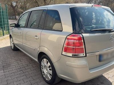 Usata Opel Zafira 126 CV (92 kW) 2008 Argento Monovolume
